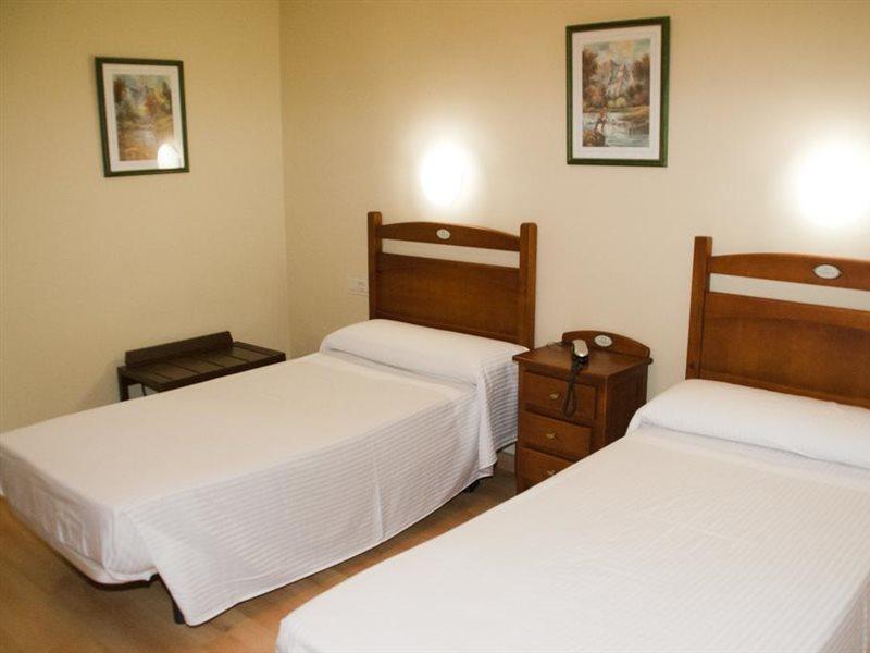 מלייה Hotel Anfora מראה חיצוני תמונה