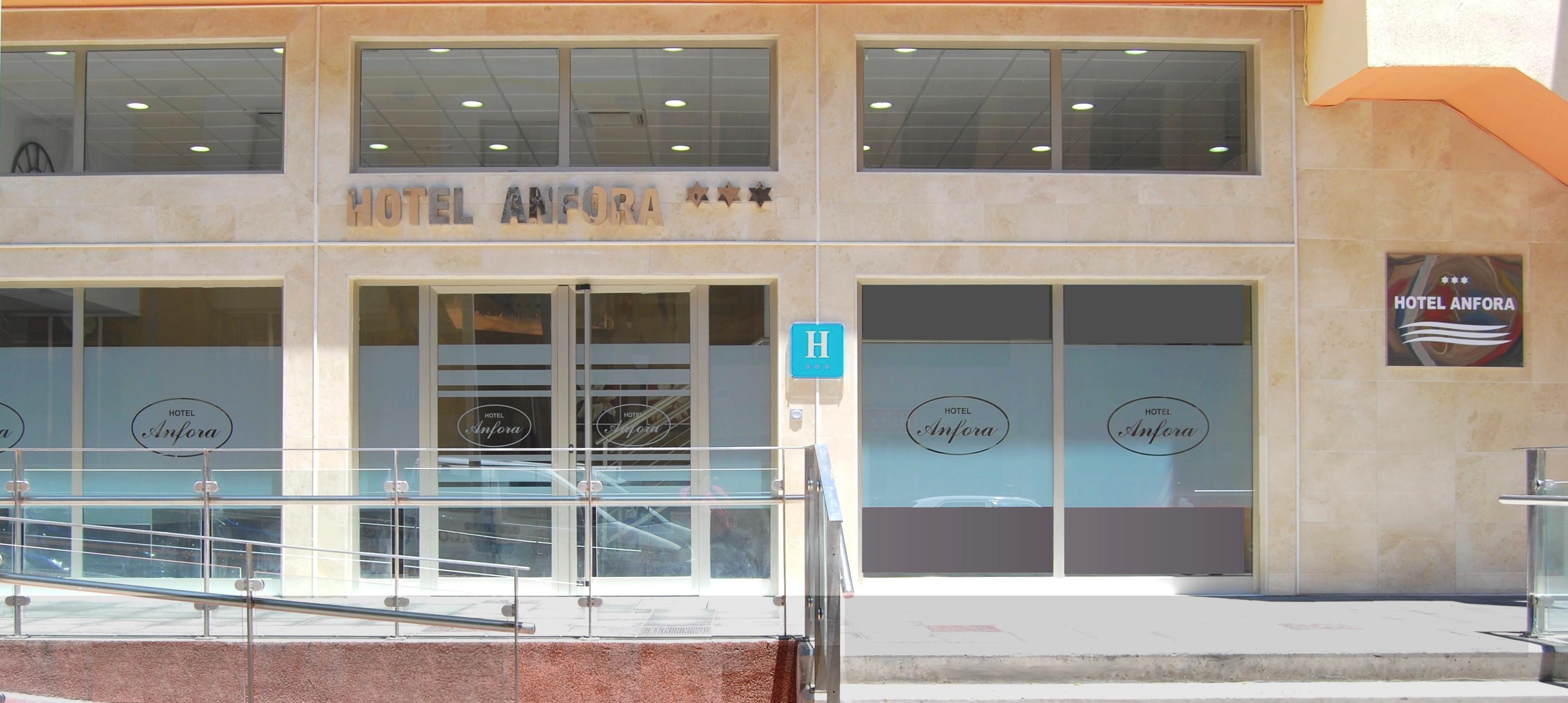 מלייה Hotel Anfora מראה חיצוני תמונה