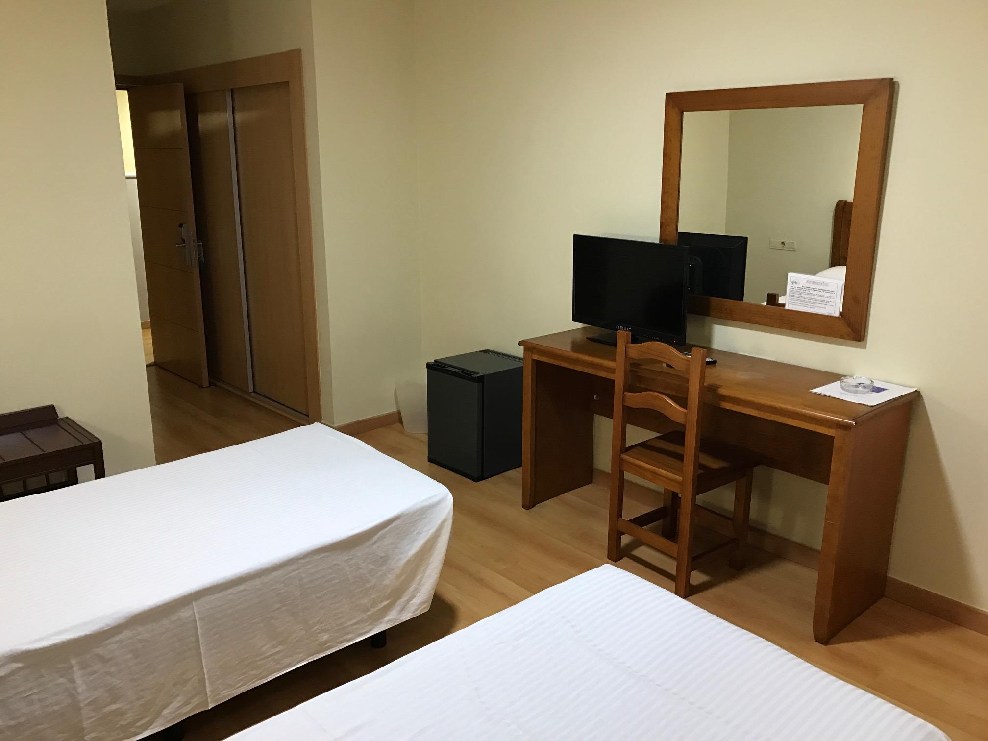 מלייה Hotel Anfora מראה חיצוני תמונה