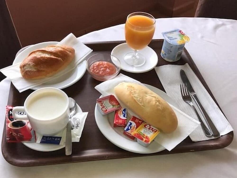 מלייה Hotel Anfora מראה חיצוני תמונה