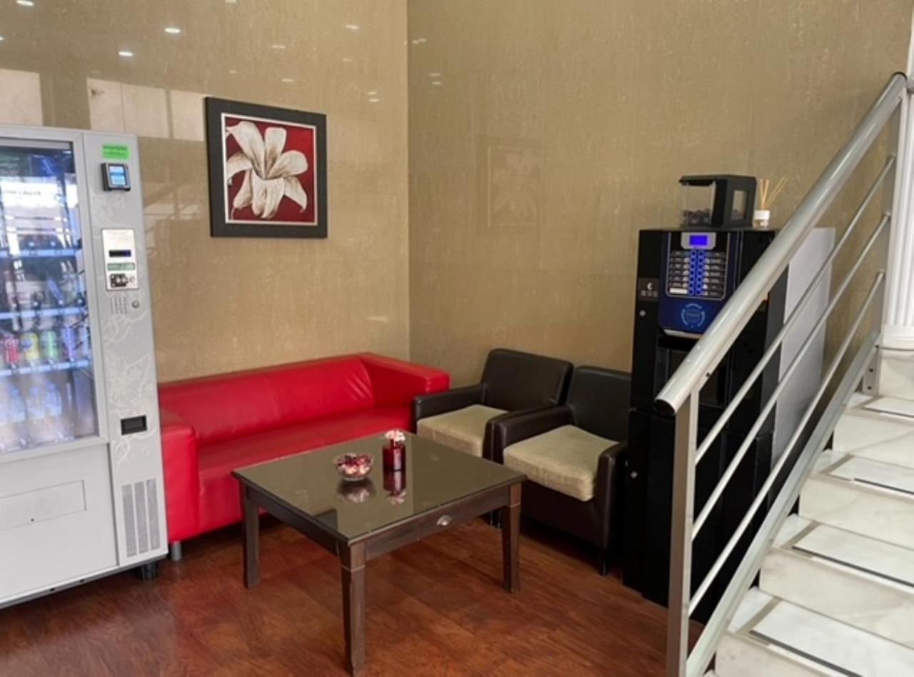 מלייה Hotel Anfora מראה חיצוני תמונה